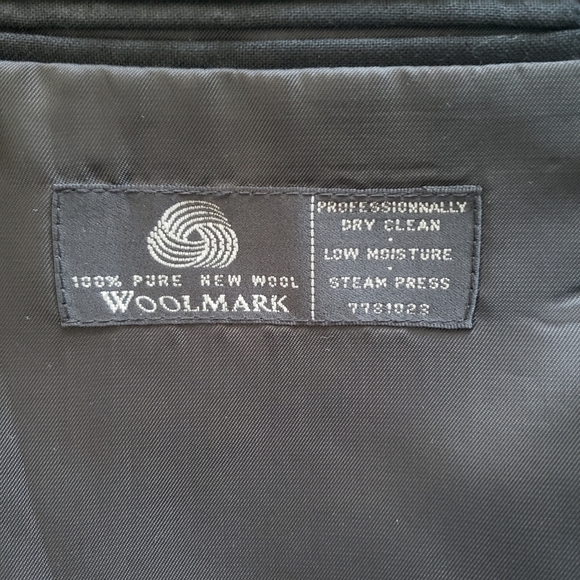 Black 3 button jacket metal buttons Italian cut Wool Enrico Gelini 38R - Picture 5 of 6